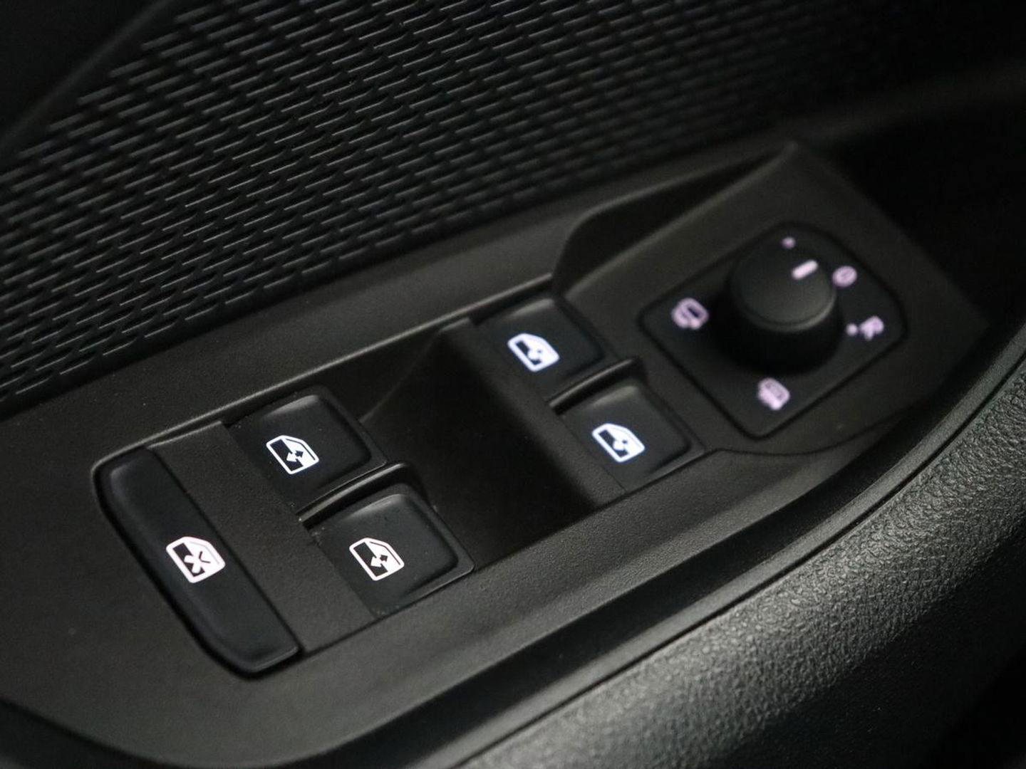 Škoda Octavia Combi 1.4 TSI iV PHEV Business Edition | Adaptive Cruise | Stoel & Stuurverwarming | LED | Navigatie | Carplay | Massage | Elektrische achterklep | Camera