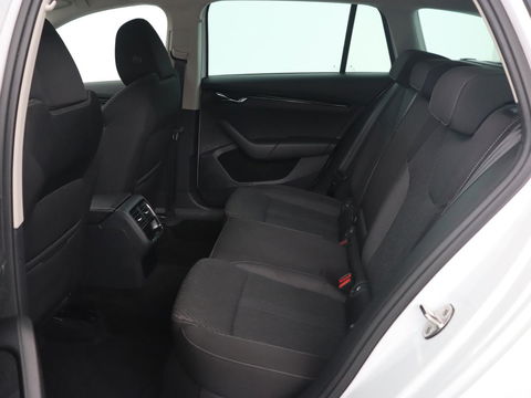 Škoda Octavia Combi 1.4 TSI iV PHEV Business Edition | Adaptive Cruise | Stoel & Stuurverwarming | LED | Navigatie | Carplay | Massage | Elektrische achterklep | Camera
