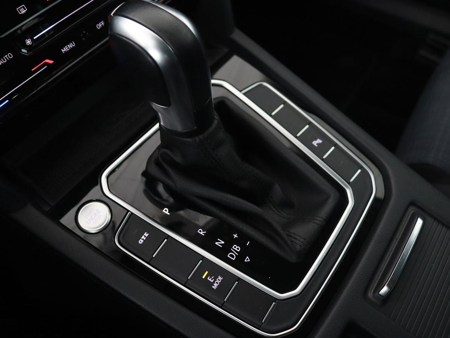 Volkswagen Passat Variant 1.4 TSI PHEV GTE Business | Adaptive Cruise | Navigatie | Virtual Cockpit | Massage | Stoelverwarming | Carplay