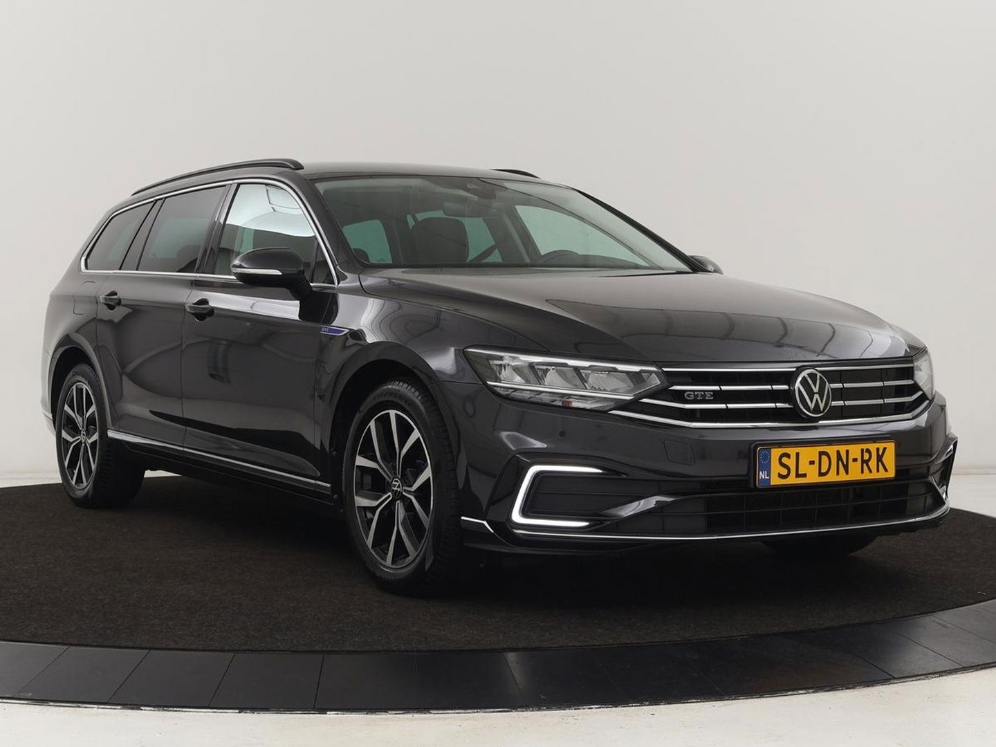 Volkswagen Passat Variant 1.4 TSI PHEV GTE Business | Adaptive Cruise | Navigatie | Virtual Cockpit | Massage | Stoelverwarming | Carplay