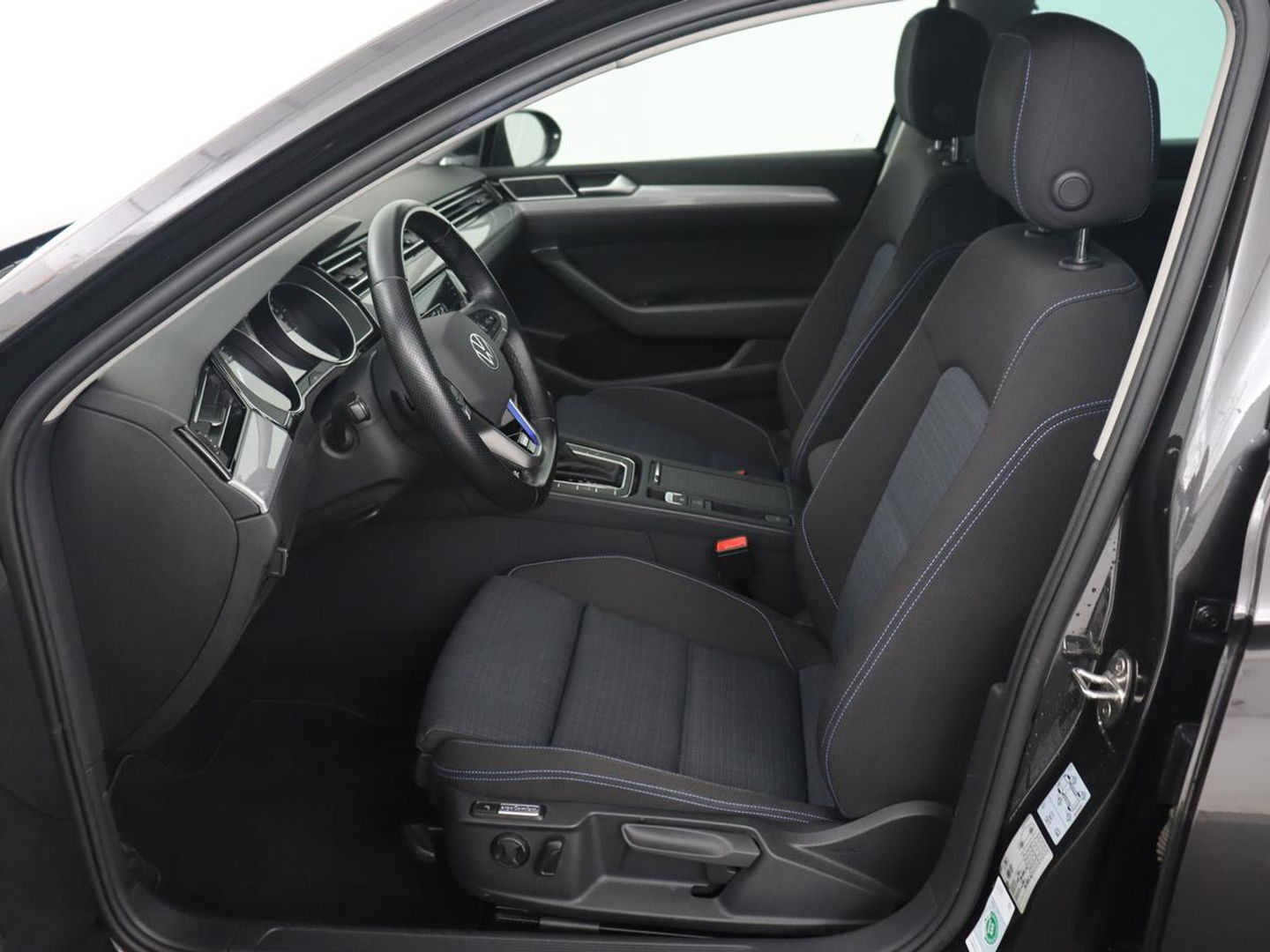 Volkswagen Passat Variant 1.4 TSI PHEV GTE Business | Adaptive Cruise | Navigatie | Virtual Cockpit | Massage | Stoelverwarming | Carplay