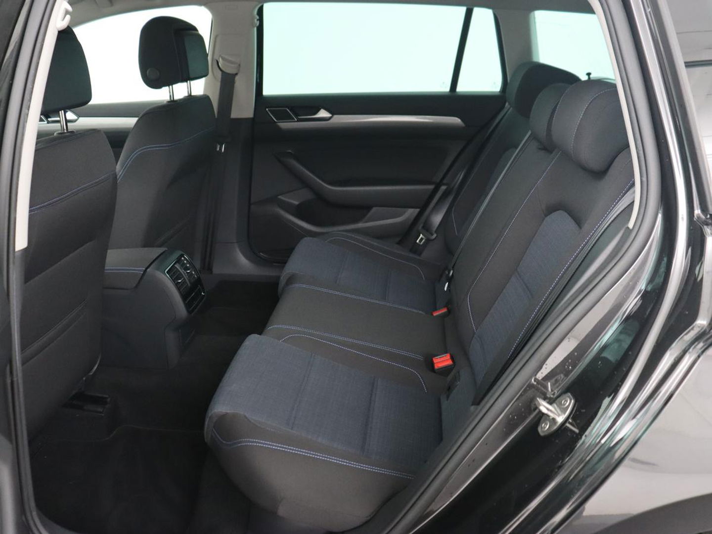 Volkswagen Passat Variant 1.4 TSI PHEV GTE Business | Adaptive Cruise | Navigatie | Virtual Cockpit | Massage | Stoelverwarming | Carplay