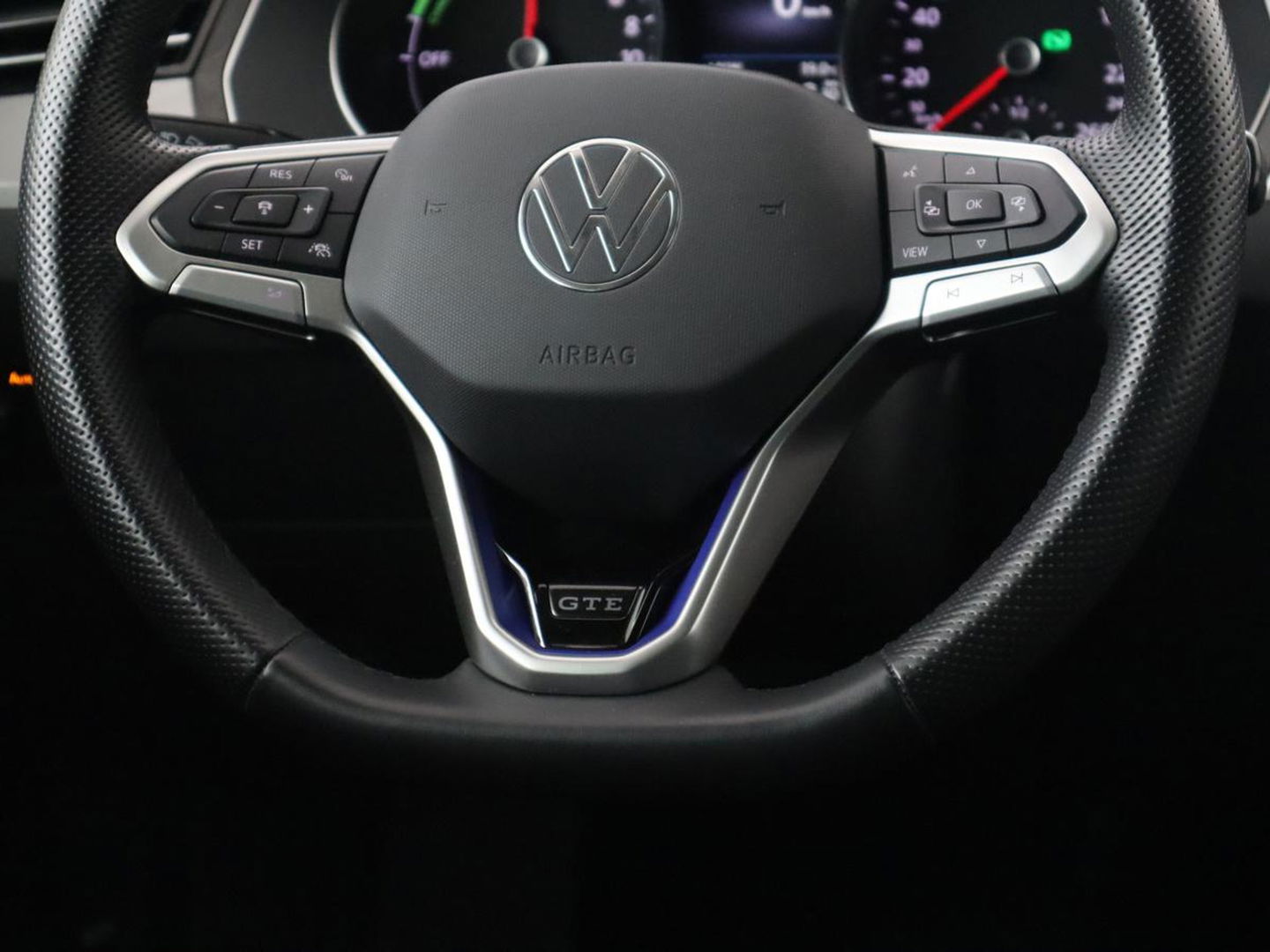 Volkswagen Passat 1.4 TSI PHEV GTE Business | Adaptive Cruise | Navigatie | Massage | Stoelverwarming | Carplay | Parkeerhulp | Plug In