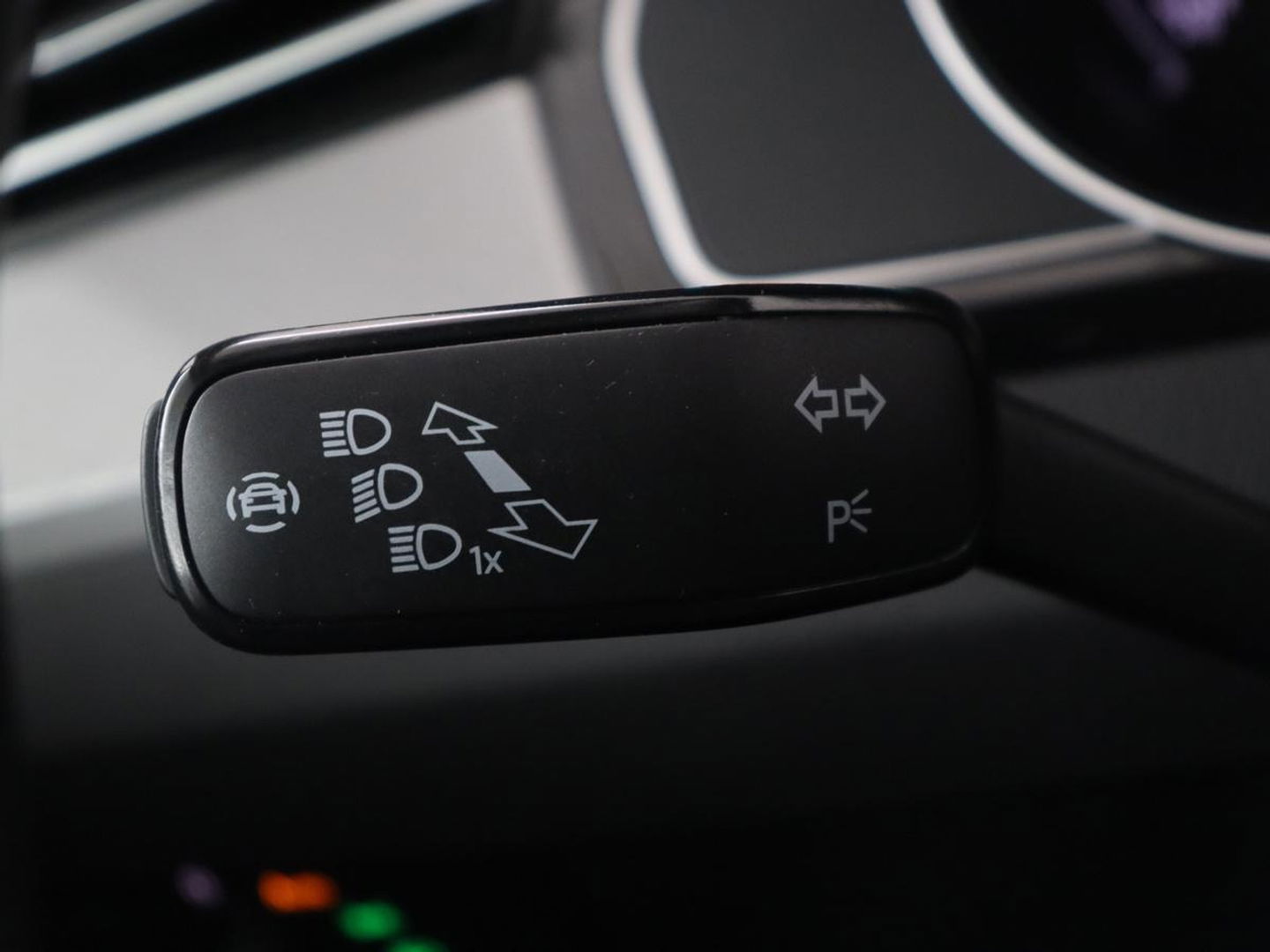 Volkswagen Passat 1.4 TSI PHEV GTE Business | Adaptive Cruise | Navigatie | Massage | Stoelverwarming | Carplay | Parkeerhulp | Plug In