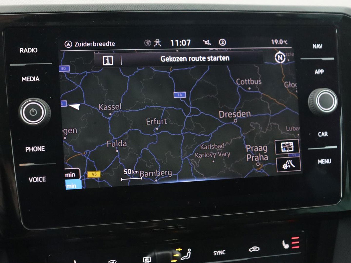 Volkswagen Passat 1.4 TSI PHEV GTE Business | Adaptive Cruise | Navigatie | Massage | Stoelverwarming | Carplay | Parkeerhulp | Plug In