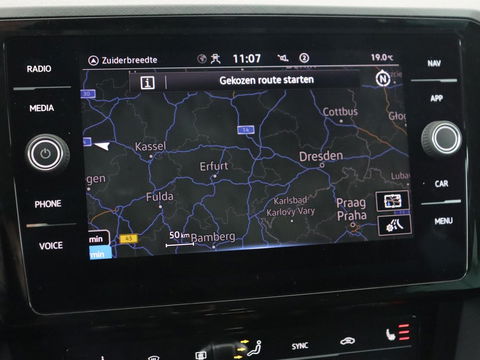 Volkswagen Passat 1.4 TSI PHEV GTE Business | Adaptive Cruise | Navigatie | Massage | Stoelverwarming | Carplay | Parkeerhulp | Plug In
