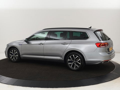 Volkswagen Passat 1.4 TSI PHEV GTE Business | Adaptive Cruise | Navigatie | Massage | Stoelverwarming | Carplay | Parkeerhulp | Plug In