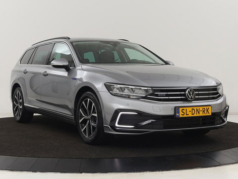 Volkswagen Passat 1.4 TSI PHEV GTE Business | Adaptive Cruise | Navigatie | Massage | Stoelverwarming | Carplay | Parkeerhulp | Plug In