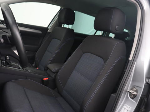 Volkswagen Passat 1.4 TSI PHEV GTE Business | Adaptive Cruise | Navigatie | Massage | Stoelverwarming | Carplay | Parkeerhulp | Plug In