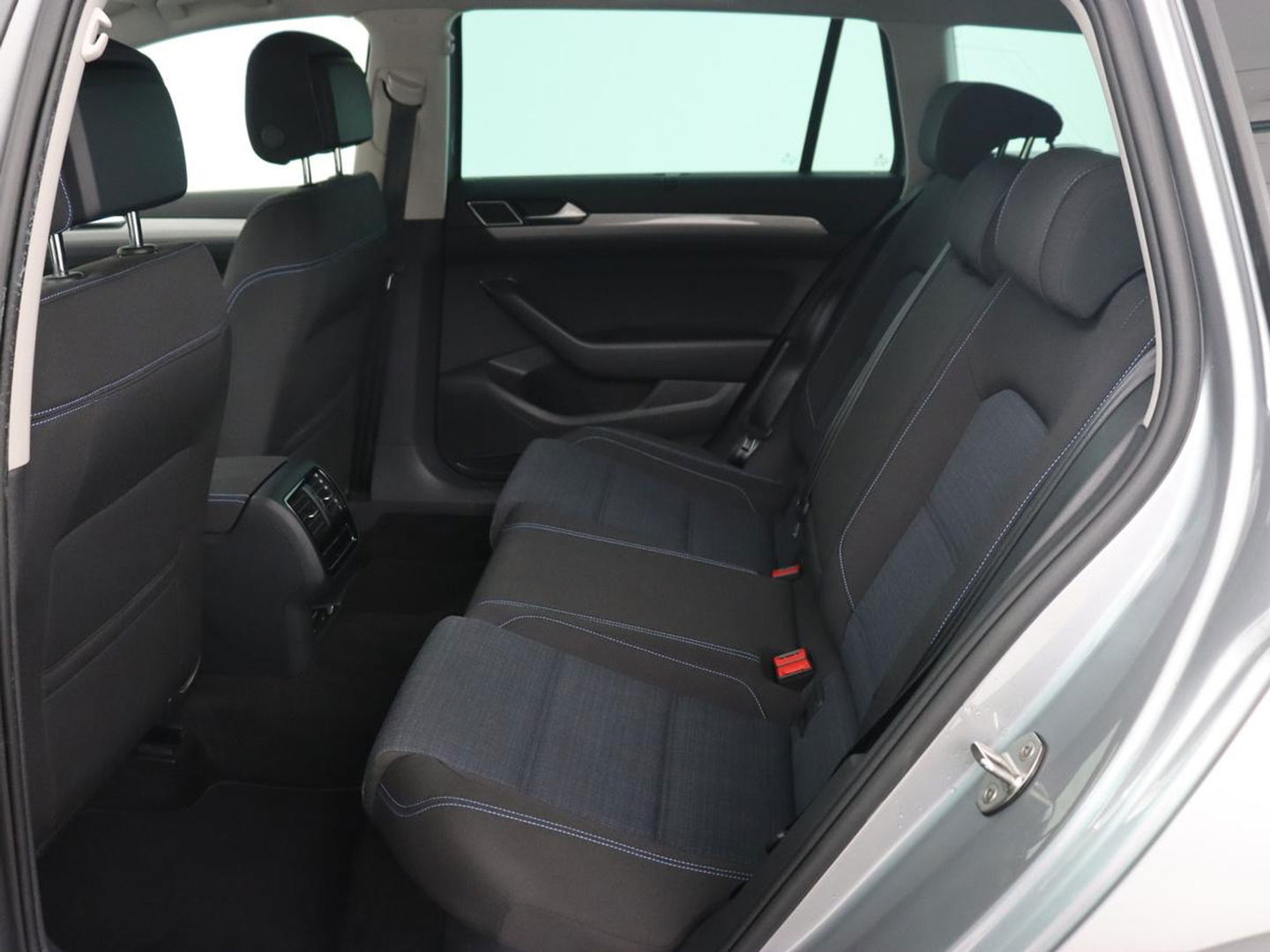 Volkswagen Passat 1.4 TSI PHEV GTE Business | Adaptive Cruise | Navigatie | Massage | Stoelverwarming | Carplay | Parkeerhulp | Plug In