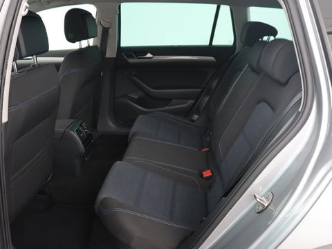 Volkswagen Passat 1.4 TSI PHEV GTE Business | Adaptive Cruise | Navigatie | Massage | Stoelverwarming | Carplay | Parkeerhulp | Plug In