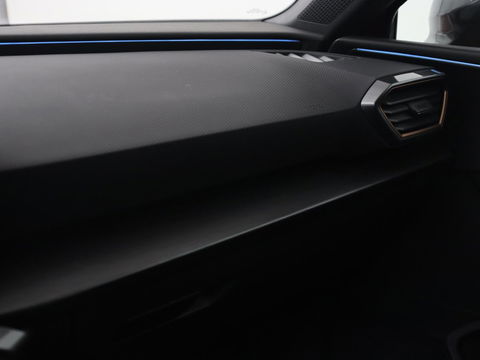 CUPRA Leon Sportstourer 1.4 TSI eHybrid PHEV VZ | Trekhaak Wegklapbaar | Stuurverwarming | Full LED | Camera | Stoelverwarming | Apple Carplay