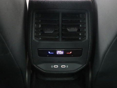 CUPRA Leon Sportstourer 1.4 TSI eHybrid PHEV VZ | Trekhaak Wegklapbaar | Stuurverwarming | Full LED | Camera | Stoelverwarming | Apple Carplay