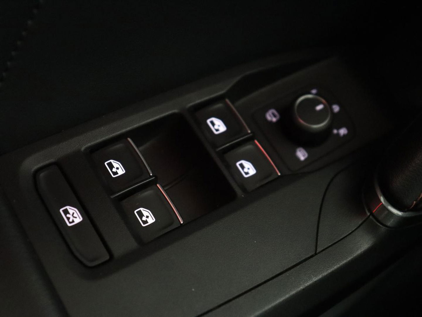 CUPRA Leon Sportstourer 1.4 TSI eHybrid PHEV VZ | Trekhaak Wegklapbaar | Stuurverwarming | Full LED | Camera | Stoelverwarming | Apple Carplay