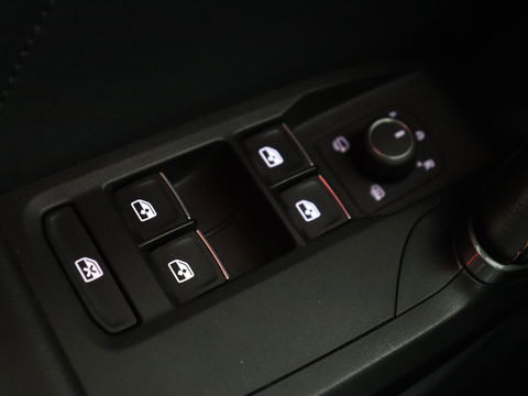 CUPRA Leon Sportstourer 1.4 TSI eHybrid PHEV VZ | Trekhaak Wegklapbaar | Stuurverwarming | Full LED | Camera | Stoelverwarming | Apple Carplay
