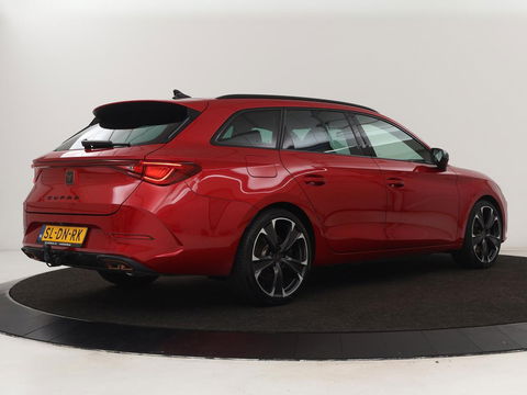 CUPRA Leon Sportstourer 1.4 TSI eHybrid PHEV VZ | Trekhaak Wegklapbaar | Stuurverwarming | Full LED | Camera | Stoelverwarming | Apple Carplay
