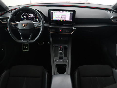 CUPRA Leon Sportstourer 1.4 TSI eHybrid PHEV VZ | Trekhaak Wegklapbaar | Stuurverwarming | Full LED | Camera | Stoelverwarming | Apple Carplay