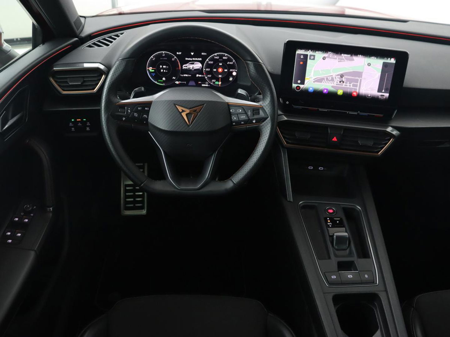 CUPRA Leon Sportstourer 1.4 TSI eHybrid PHEV VZ | Trekhaak Wegklapbaar | Stuurverwarming | Full LED | Camera | Stoelverwarming | Apple Carplay