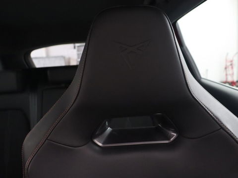 CUPRA Leon Sportstourer 1.4 TSI eHybrid PHEV VZ | Trekhaak Wegklapbaar | Stuurverwarming | Full LED | Camera | Stoelverwarming | Apple Carplay