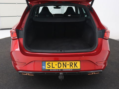 CUPRA Leon Sportstourer 1.4 TSI eHybrid PHEV VZ | Trekhaak Wegklapbaar | Stuurverwarming | Full LED | Camera | Stoelverwarming | Apple Carplay