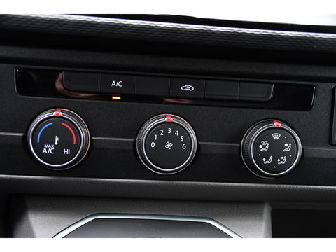Volkswagen Transporter 2.0 TDI L2H1 Bulli Virtual, Cruise, Carplay, Automaat, Multimedia, Sensoren, 150PK, Trekhaak, LED, UNIEK!