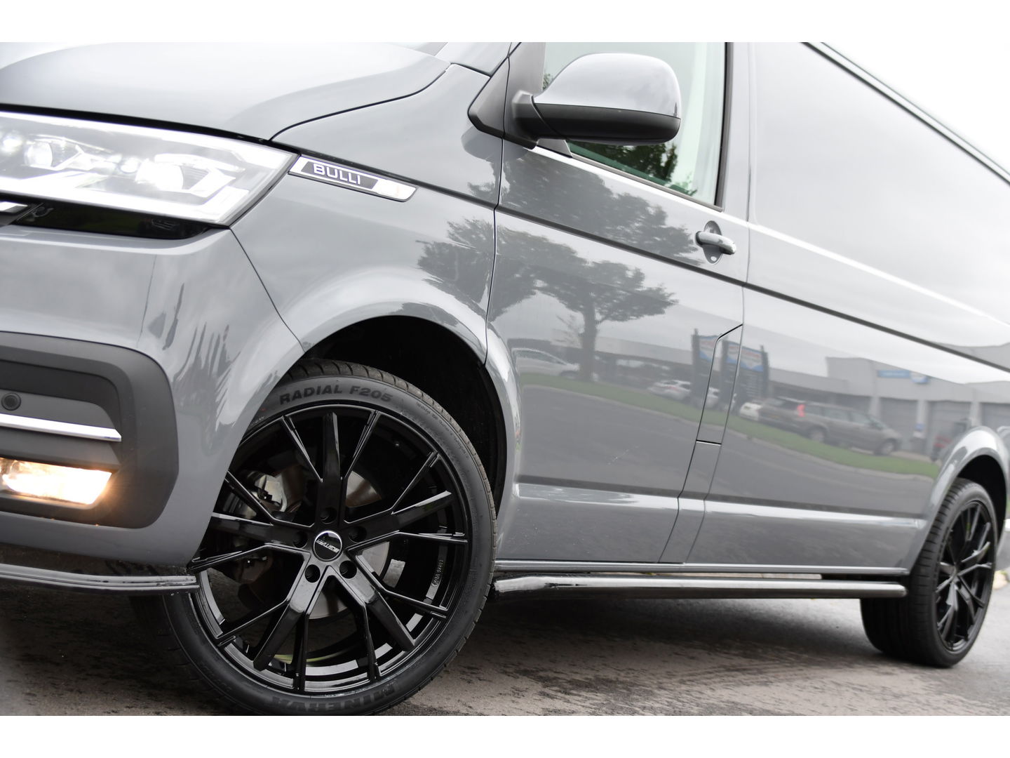 Volkswagen Transporter 2.0 TDI L2H1 Bulli Virtual, Cruise, Carplay, Automaat, Multimedia, Sensoren, 150PK, Trekhaak, LED, UNIEK!