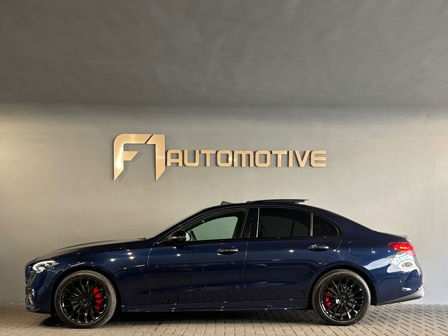 Mercedes-Benz C-Klasse 300 e AMG Pano|Burm|Memory|360cam|HuD