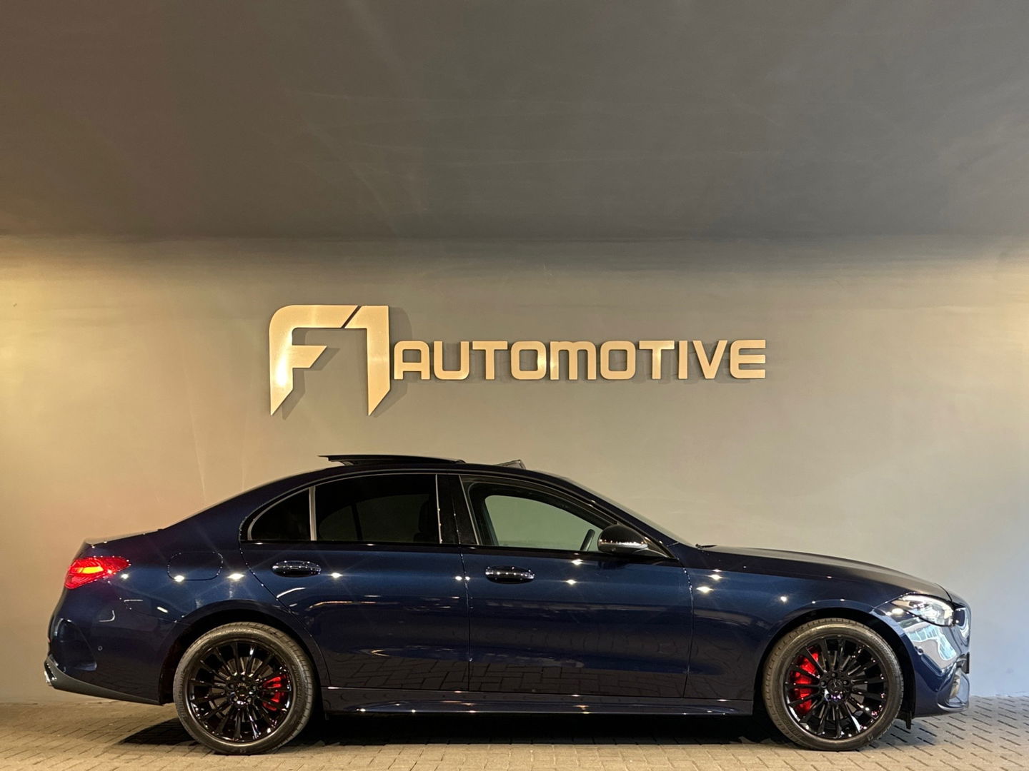 Mercedes-Benz C-Klasse 300 e AMG Pano|Burm|Memory|360cam|HuD