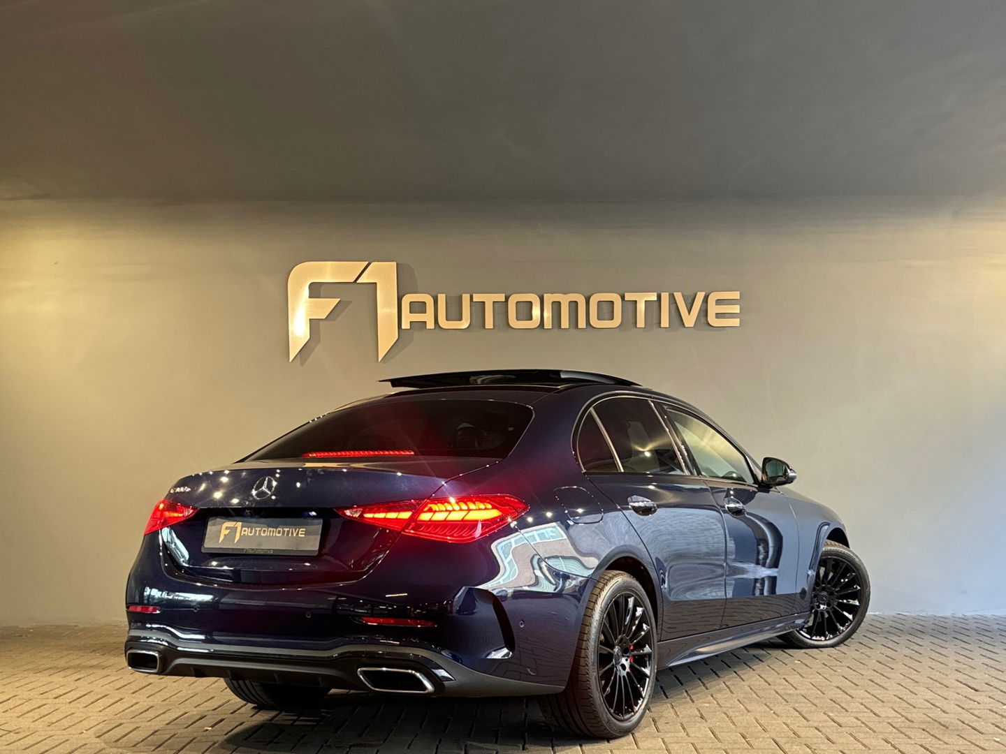 Mercedes-Benz C-Klasse 300 e AMG Pano|Burm|Memory|360cam|HuD