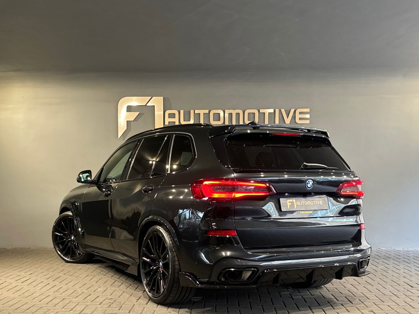 BMW X5 XDrive45e High Exec M Sport Pano|HuD|Skylounge|Memory