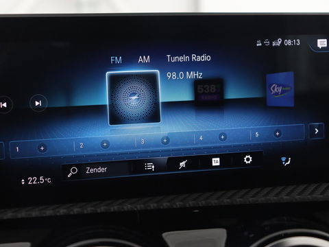Mercedes-Benz A-Klasse 180 Business Solution | Carplay | Camera | Adaptive cruise | Automaat | Navigatie | Lane asssist | LED | Stoelverwarming