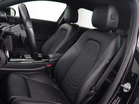 Mercedes-Benz A-Klasse 180 Business Solution | Carplay | Camera | Adaptive cruise | Automaat | Navigatie | Lane asssist | LED | Stoelverwarming