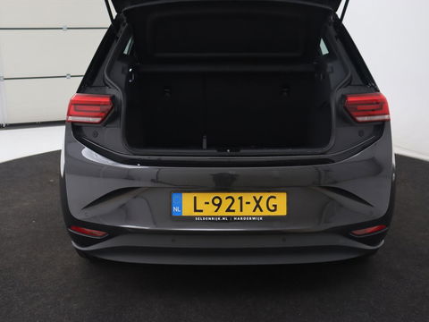 Volkswagen ID.3 Life 58 kWh | Carplay | Sfeerverlichting | Cruise Control | Stoelverwarming | Stuurverwarming | Parkeersensor | Navigatie | Climate controle