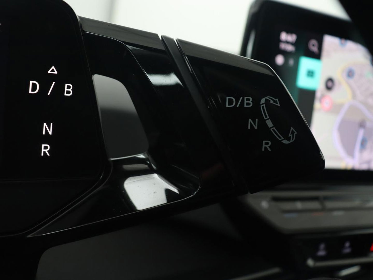 Volkswagen ID.3 Life 58 kWh | Carplay | Sfeerverlichting | Cruise Control | Stoelverwarming | Stuurverwarming | Parkeersensor | Navigatie | Climate controle