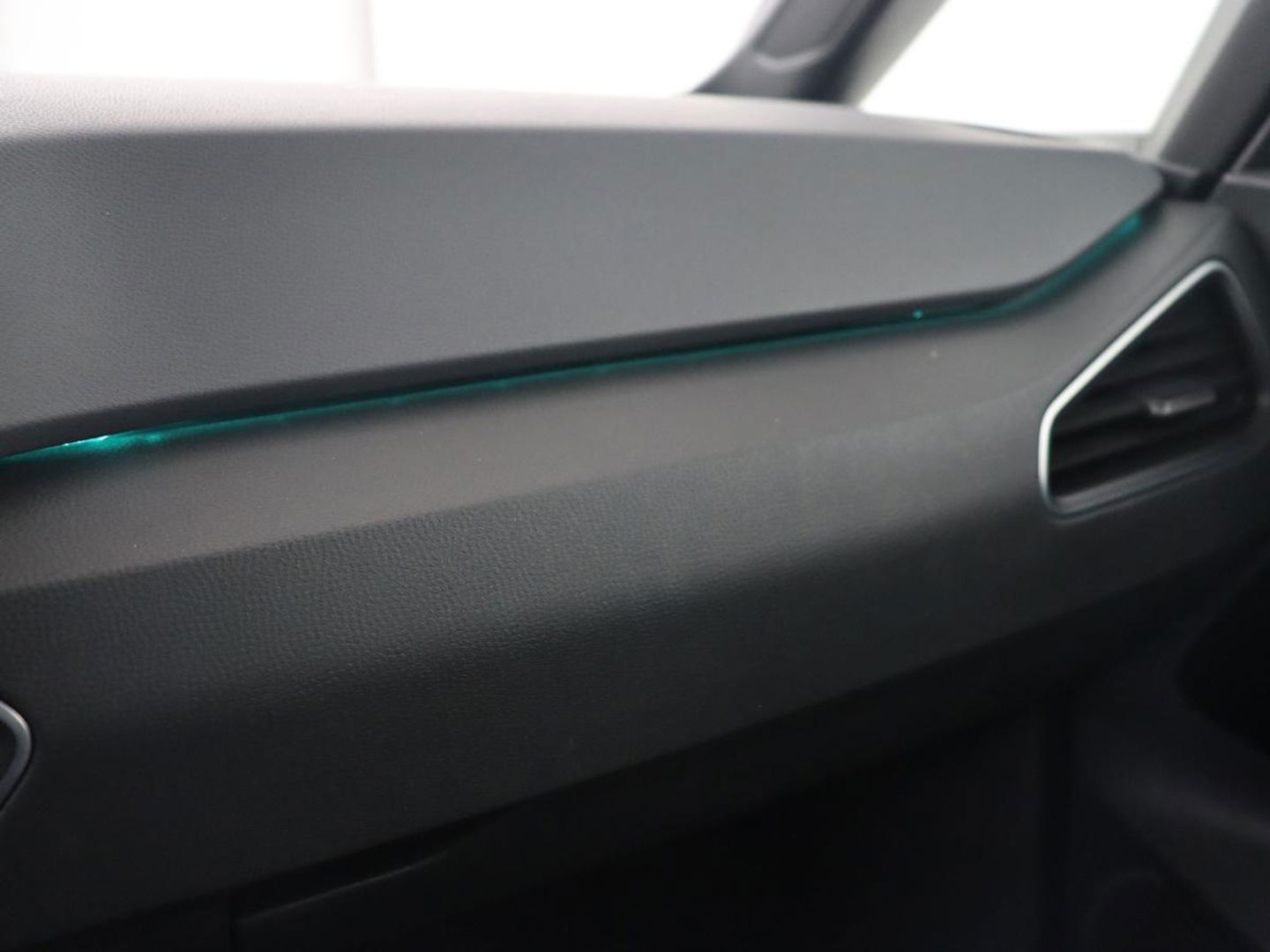 Volkswagen ID.3 Life 58 kWh | Carplay | Sfeerverlichting | Cruise Control | Stoelverwarming | Stuurverwarming | Parkeersensor | Navigatie | Climate controle