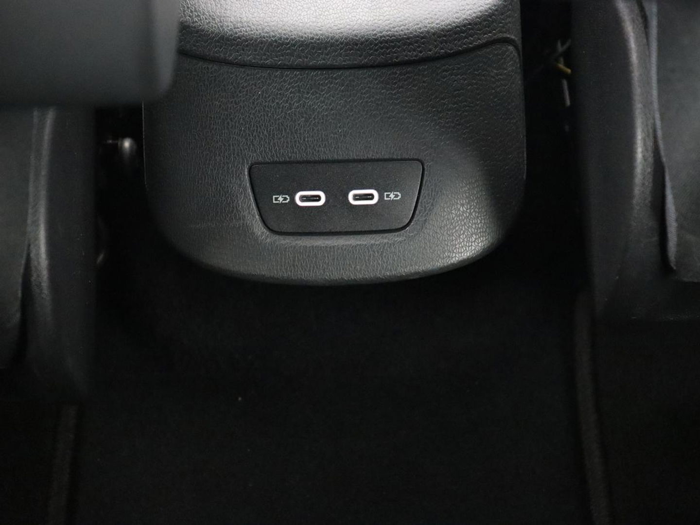 Volkswagen ID.3 Life 58 kWh | Carplay | Sfeerverlichting | Cruise Control | Stoelverwarming | Stuurverwarming | Parkeersensor | Navigatie | Climate controle