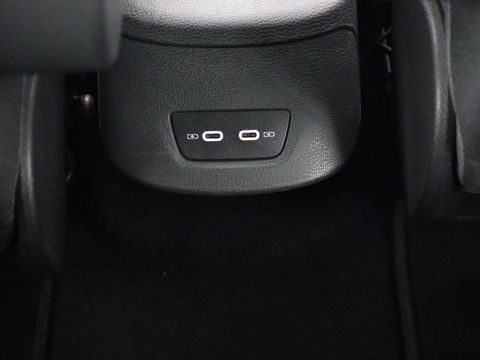 Volkswagen ID.3 Life 58 kWh | Carplay | Sfeerverlichting | Cruise Control | Stoelverwarming | Stuurverwarming | Parkeersensor | Navigatie | Climate controle