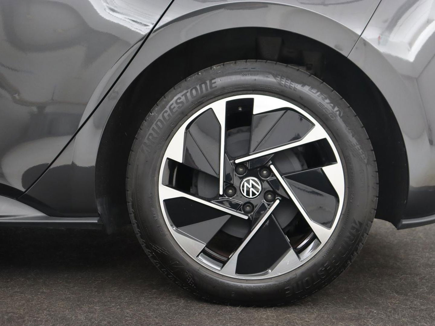 Volkswagen ID.3 Life 58 kWh | Carplay | Sfeerverlichting | Cruise Control | Stoelverwarming | Stuurverwarming | Parkeersensor | Navigatie | Climate controle
