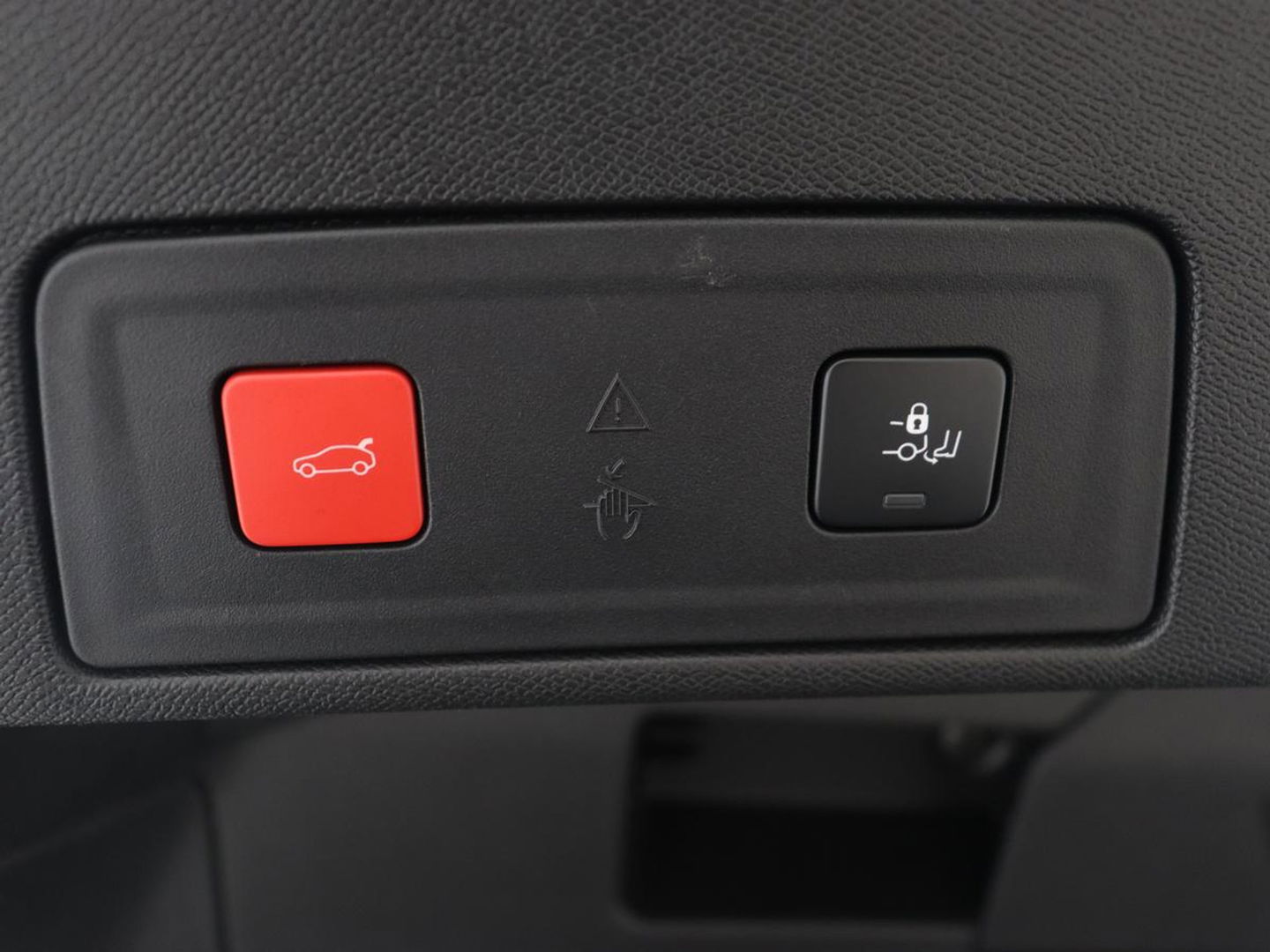 Peugeot 508 1.6 HYbrid 225 GT | Leder | Focal Sound | Stoelverwarming | Adaptive cruise | Carplay | Massage | Memory | Navigatie | PHEV | Plug In