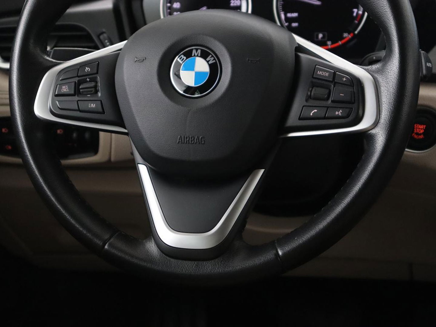 BMW 2 Serie Gran Tourer 218i High Executive Edition | 7-persoons | Automaat | Camera | Sfeerverlichting | Carplay | Cruise Control | Stoelverwarming | LED | Leder | Climate controle