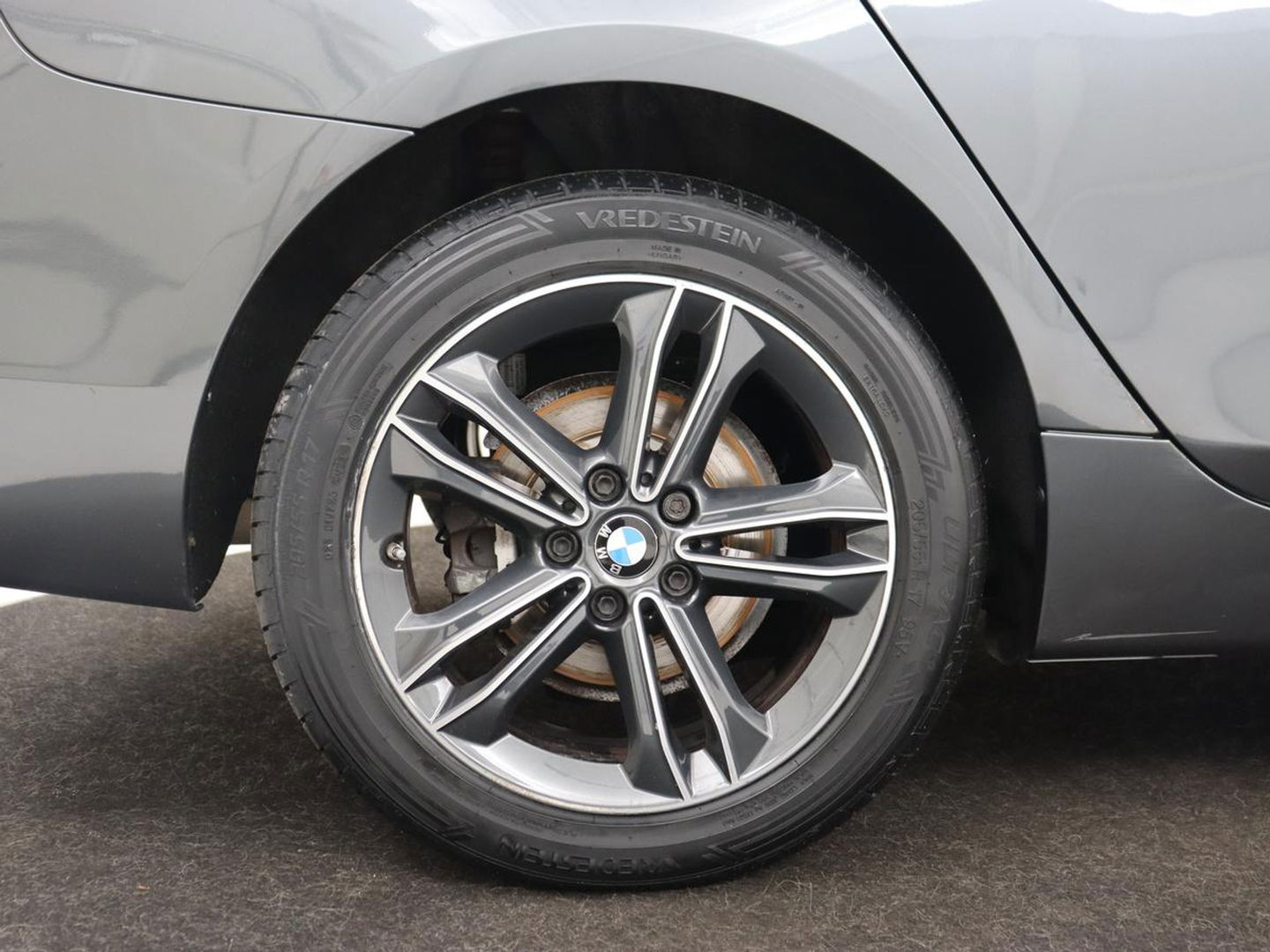 BMW 2 Serie Gran Tourer 218i High Executive Edition | 7-persoons | Automaat | Camera | Sfeerverlichting | Carplay | Cruise Control | Stoelverwarming | LED | Leder | Climate controle