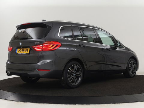 BMW 2 Serie Gran Tourer 218i High Executive Edition | 7-persoons | Automaat | Camera | Sfeerverlichting | Carplay | Cruise Control | Stoelverwarming | LED | Leder | Climate controle
