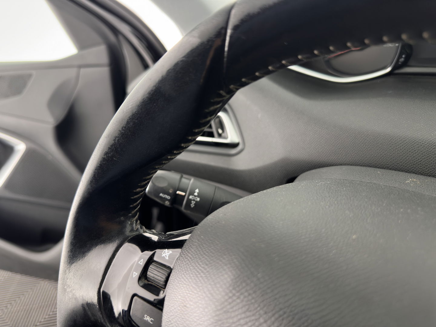 Peugeot 308 SW 1.6 BlueHDI Blue Lease Executive Pack *PANO | NAVI-FULLMAP | CAMERA | COMFORT-SEATS | DAB+ | ECC | PDC | CRUISE | PRIVACY-GLASS | TOWBAR | 16"ALU*