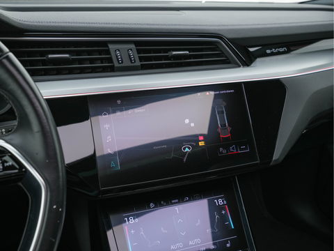 Audi e-tron Sportback 50 Quattro S-line Edition 71 kWh [ 3-Fase ] { SOH-100%} (INCL-BTW) *PANO | LEATHER-FABRIC | FULL-LED | ADAPTIVE-CRUISE | MEMORY-PACK | AIR-SUSPENSION | DIGI-COCKPIT | HEATED-SPORTSEATS | NAVI-FULLMAP | ECC | PDC | CRUISE | 20''ALU*