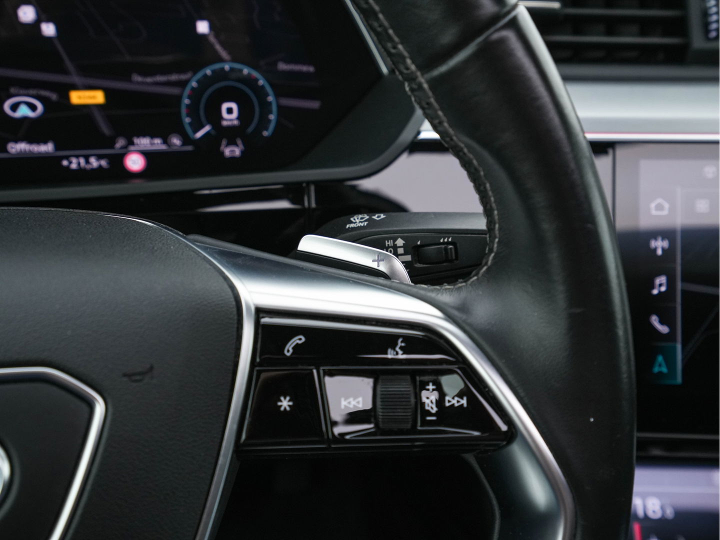 Audi e-tron Sportback 50 Quattro S-line Edition 71 kWh [ 3-Fase ] { SOH-100%} (INCL-BTW) *PANO | LEATHER-FABRIC | FULL-LED | ADAPTIVE-CRUISE | MEMORY-PACK | AIR-SUSPENSION | DIGI-COCKPIT | HEATED-SPORTSEATS | NAVI-FULLMAP | ECC | PDC | CRUISE | 20''ALU*