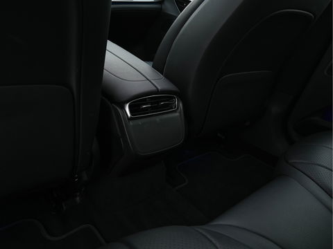 Mercedes-Benz EQE 300 Business Line 89 kWh [ 3-Fase ] (INCL-BTW) *HEATPUMP | PANO | LUXURY-LEATHER | FULL-LED | ADAPTIVE-CRUISE | DIGI-COCKPIT | MBUX-NAVI | HEATED-COMFORTSEATS | KEYLESS | SHIFT-PADDLES | ECC | PDC |  19"ALU*