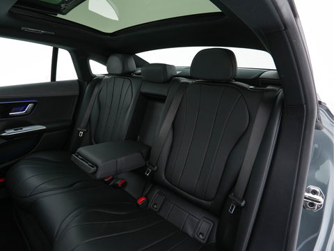 Mercedes-Benz EQE 300 Business Line 89 kWh [ 3-Fase ] (INCL-BTW) *HEATPUMP | PANO | LUXURY-LEATHER | FULL-LED | ADAPTIVE-CRUISE | DIGI-COCKPIT | MBUX-NAVI | HEATED-COMFORTSEATS | KEYLESS | SHIFT-PADDLES | ECC | PDC |  19"ALU*