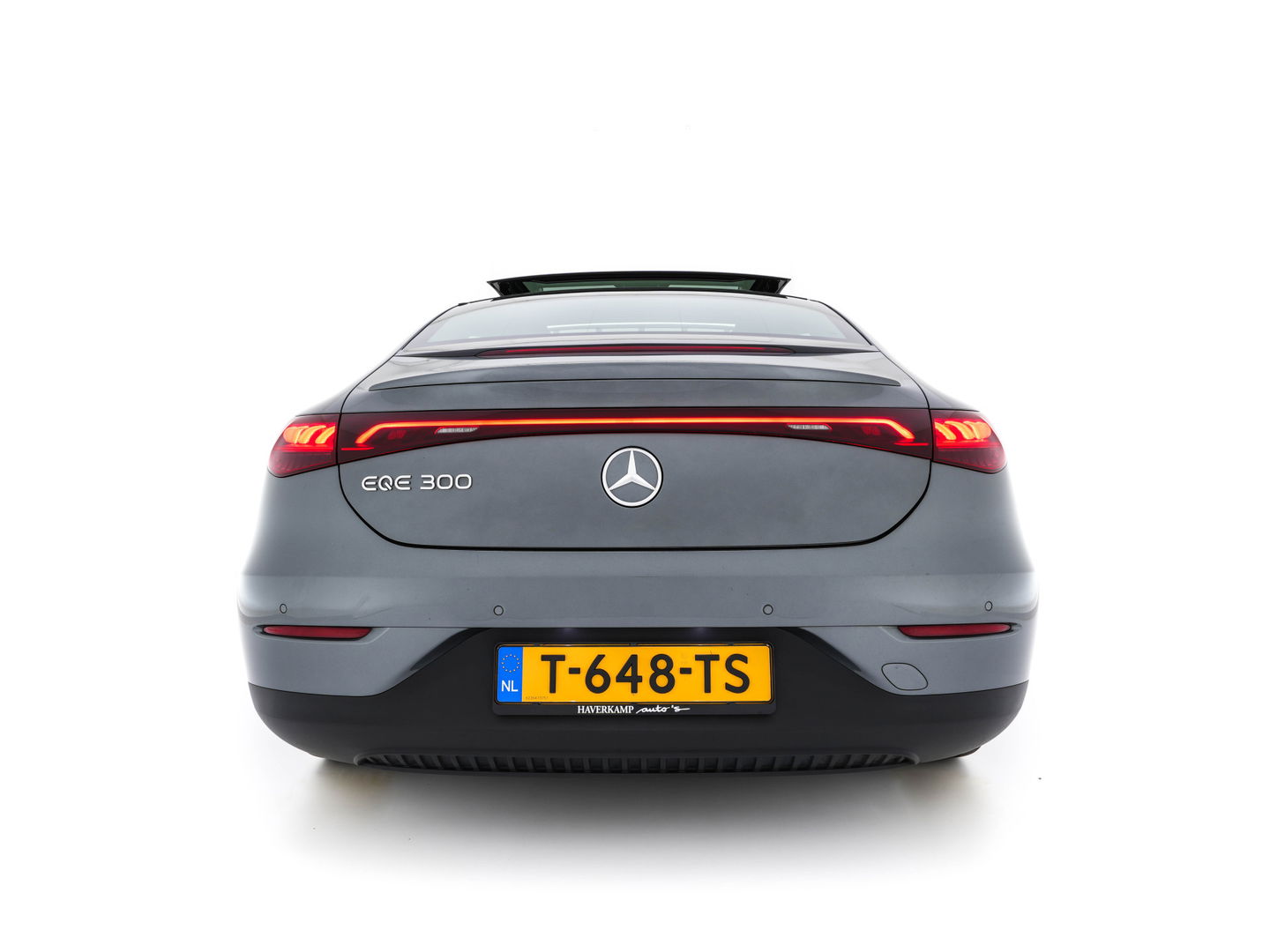 Mercedes-Benz EQE 300 Business Line 89 kWh [ 3-Fase ] (INCL-BTW) *HEATPUMP | PANO | LUXURY-LEATHER | FULL-LED | ADAPTIVE-CRUISE | DIGI-COCKPIT | MBUX-NAVI | HEATED-COMFORTSEATS | KEYLESS | SHIFT-PADDLES | ECC | PDC |  19"ALU*