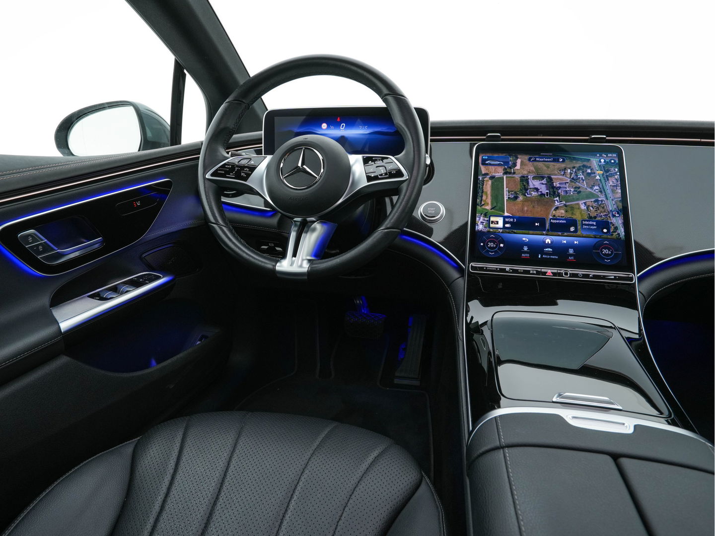 Mercedes-Benz EQE 300 Business Line 89 kWh [ 3-Fase ] (INCL-BTW) *HEATPUMP | PANO | LUXURY-LEATHER | FULL-LED | ADAPTIVE-CRUISE | DIGI-COCKPIT | MBUX-NAVI | HEATED-COMFORTSEATS | KEYLESS | SHIFT-PADDLES | ECC | PDC |  19"ALU*