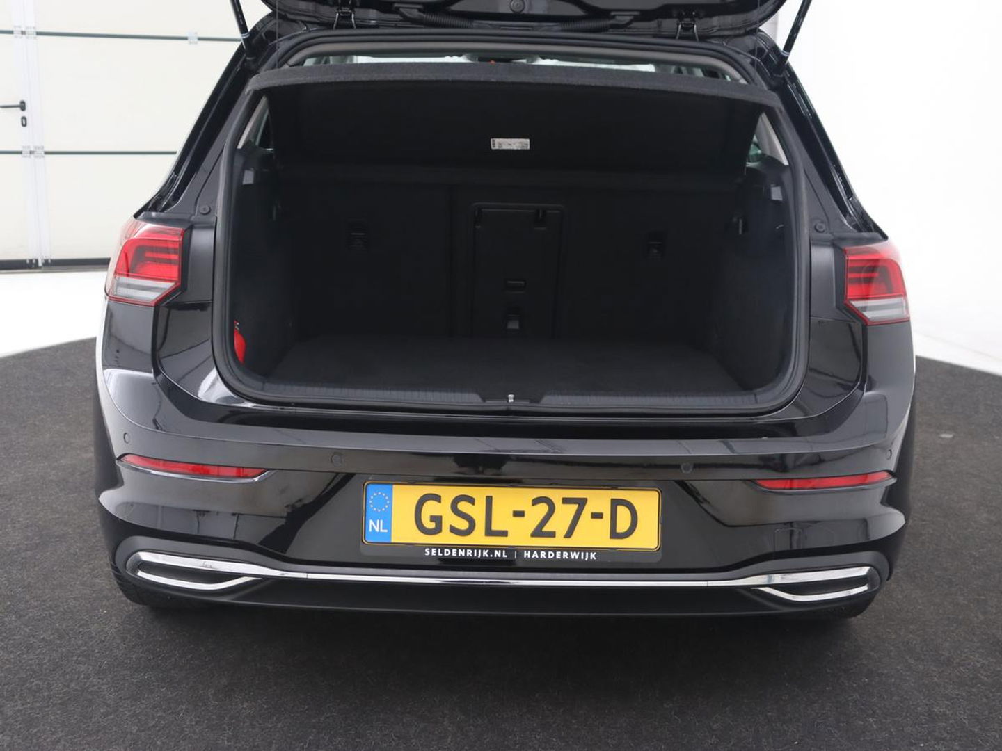 Volkswagen Golf 1.5 TSI | Carplay | Navigatie | Sfeerverlichting | Memory | Sportstoelen | Stoelverwarming | LED | Lane assist | Adaptive cruise | Climate control